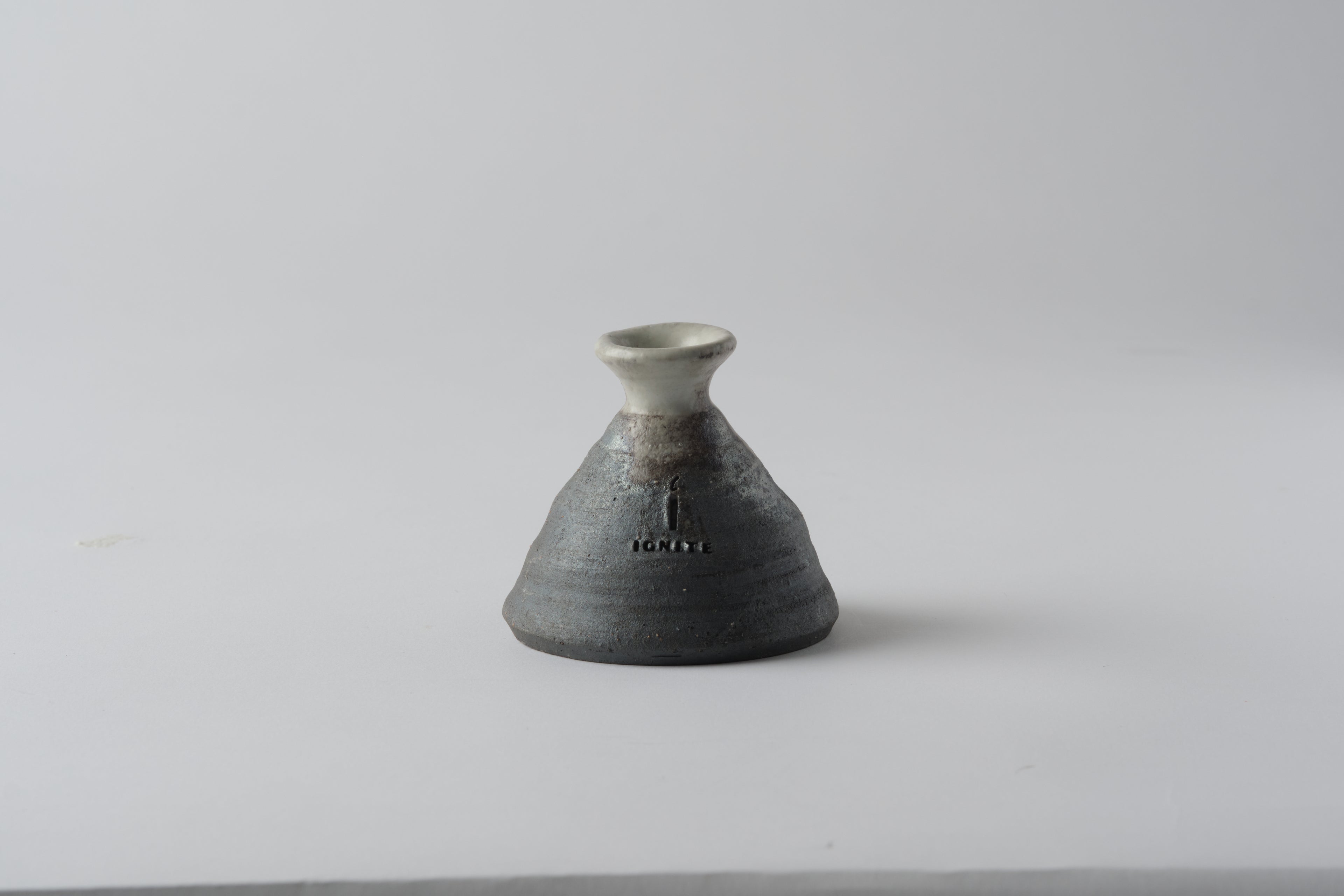 Ashscape Japanese Shigaraki Handcrafted Reed Diffuser Vessel