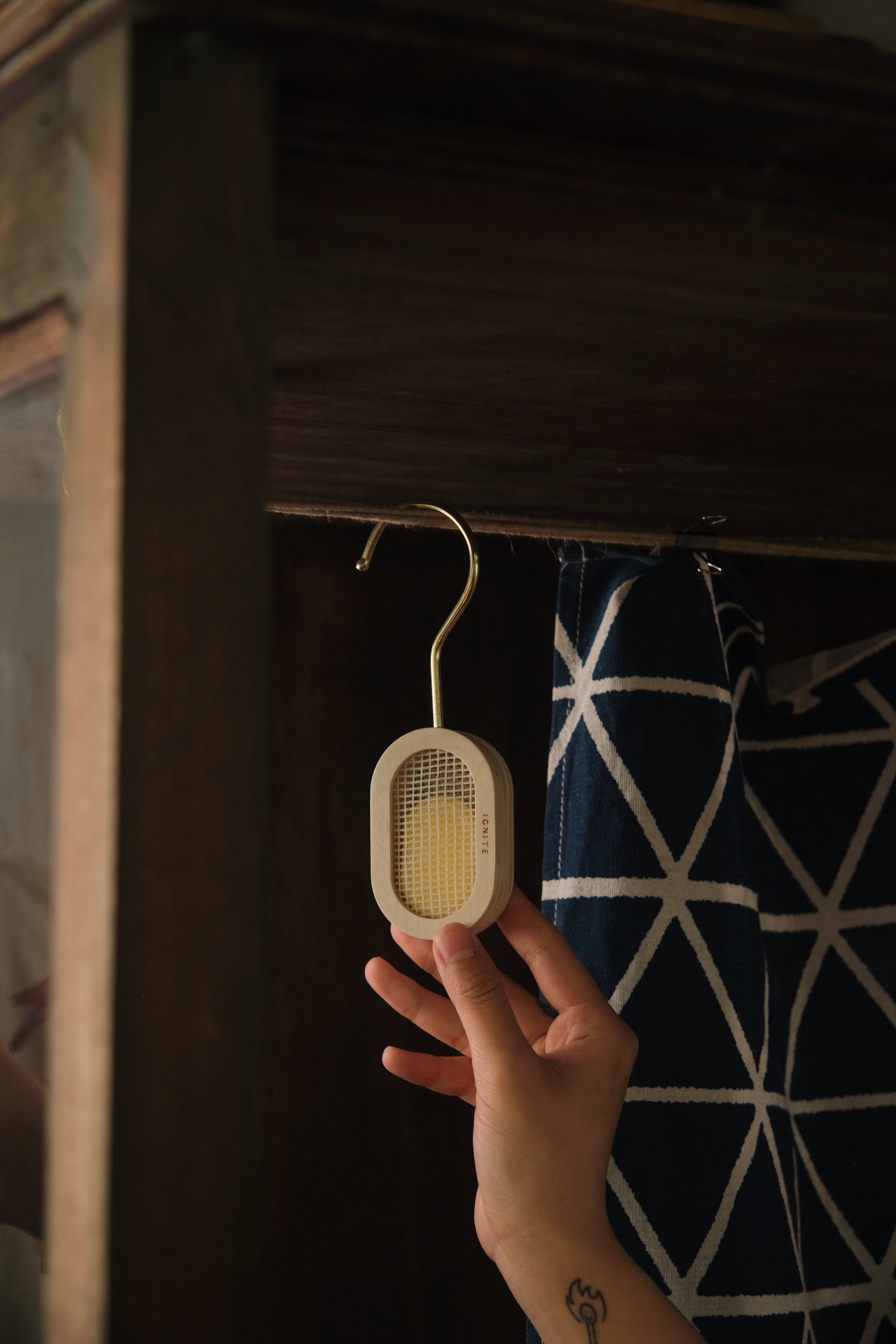 Multi-Functional Pinewood Aroma Accessory