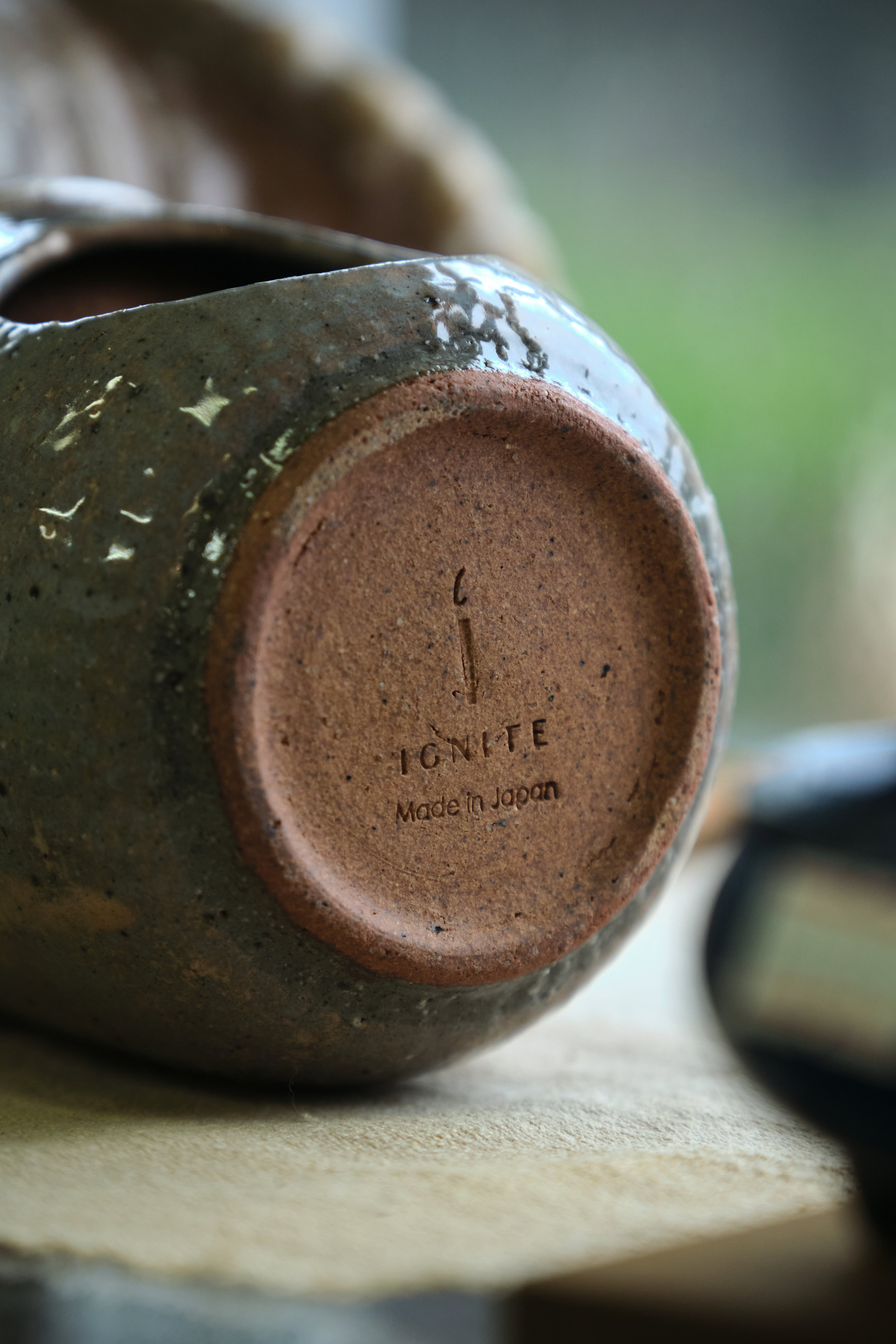 Japan Shigaraki Handcrafted Oil Burner - Wheel Throwing