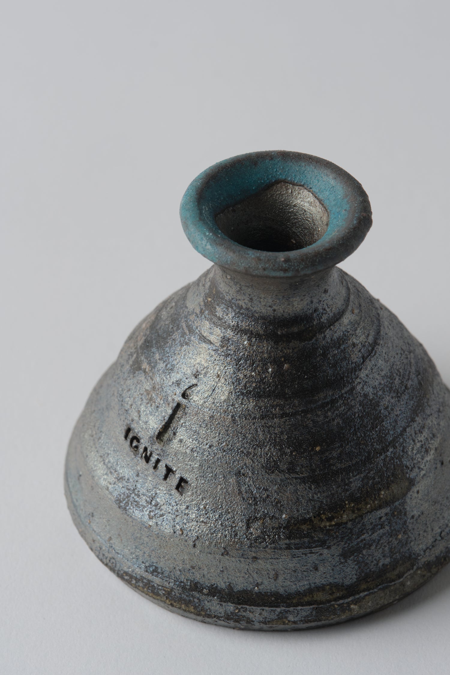 Ashscape Japanese Shigaraki Handcrafted Reed Diffuser Vessel