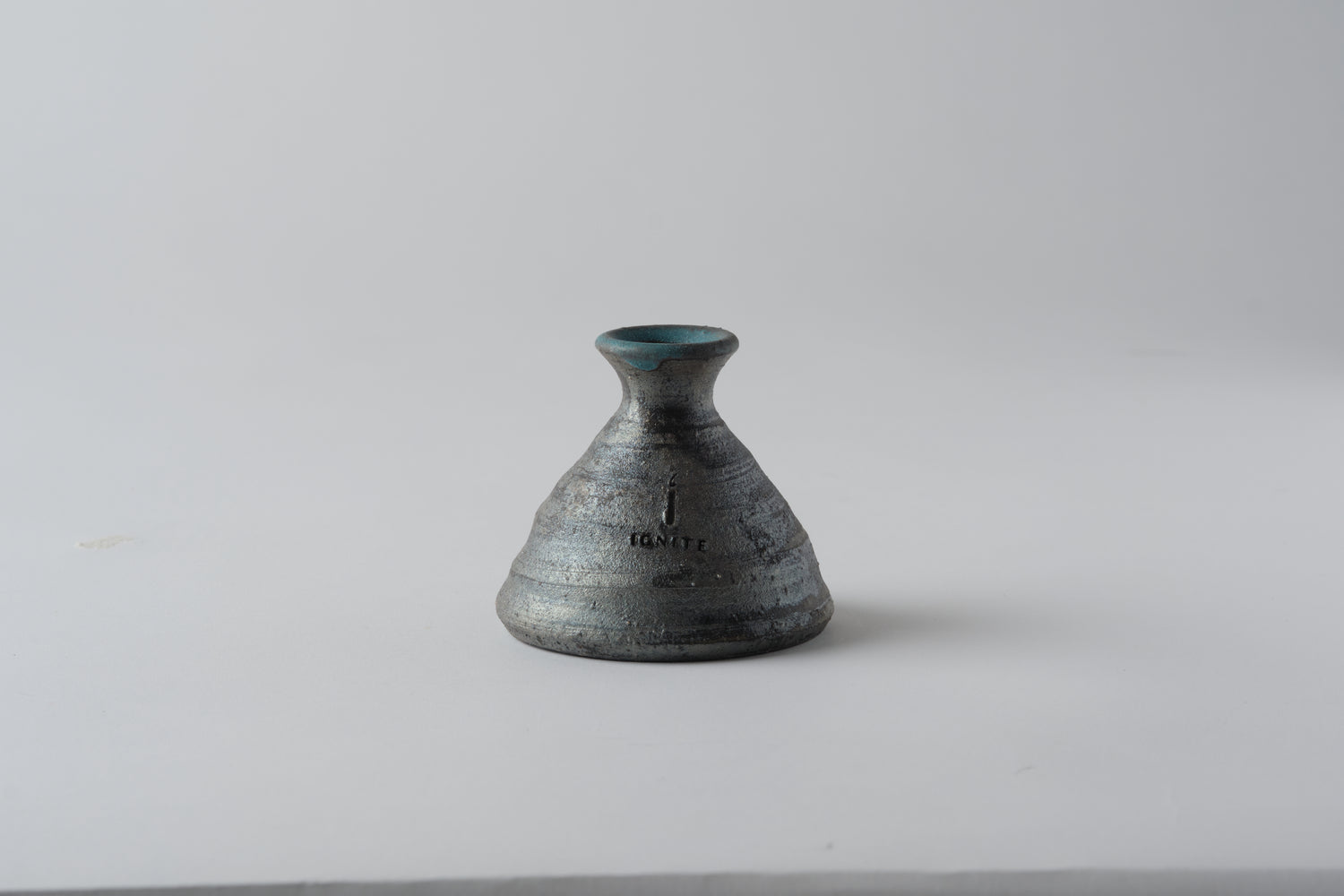 Ashscape Japanese Shigaraki Handcrafted Reed Diffuser Vessel
