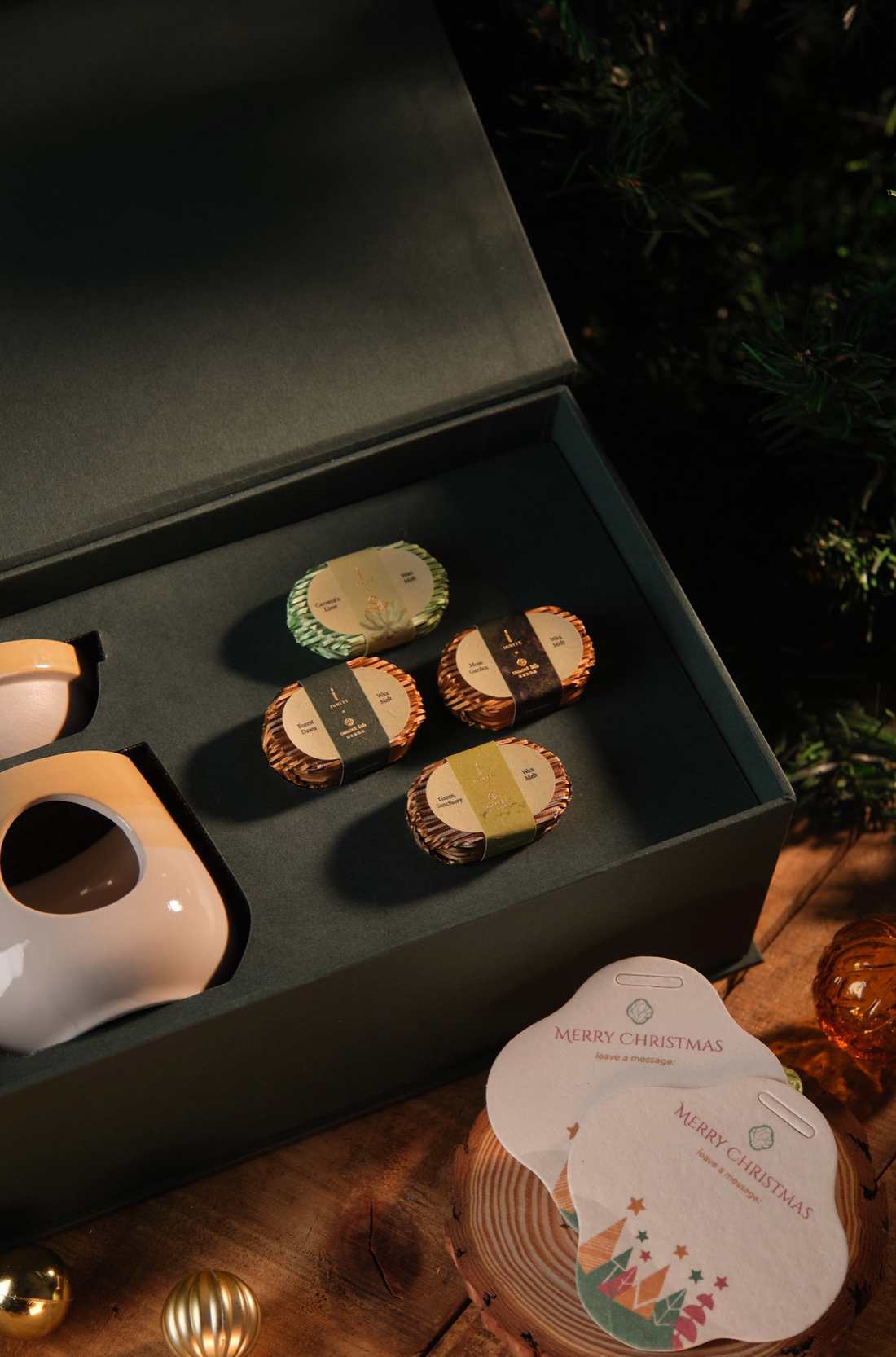 𝗦𝘂𝗻𝘀𝗲𝘁 𝗟𝗮𝗯 × 𝗜𝗴𝗻𝗶𝘁𝗲 𝗖𝗮𝗻𝗱𝗹𝗲 Christmas wax melt gift box（limited edition)