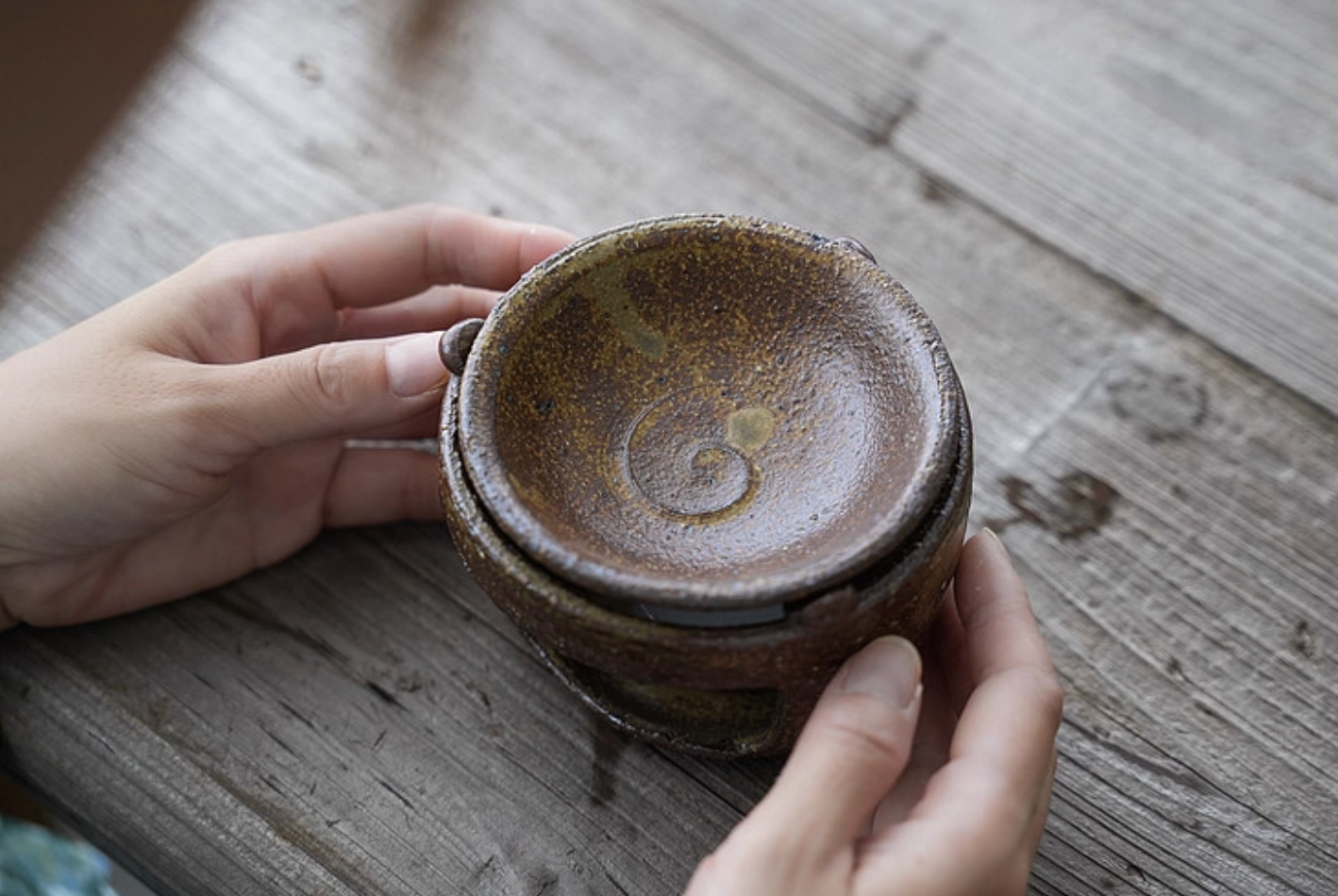 Japanese Bizen Ware Rustic Pottery oil burner